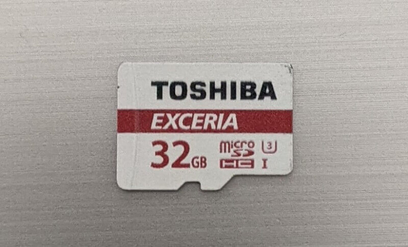 臨時でONE X2に使ったTOSHIBAのmicroSD 32GB